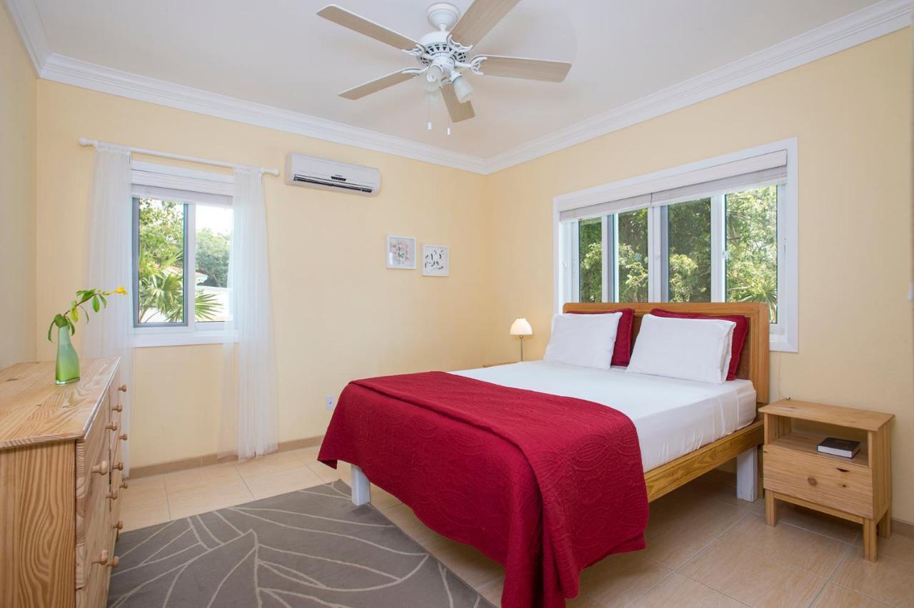 Sir Charles Guest House Palmetto Point 外观 照片