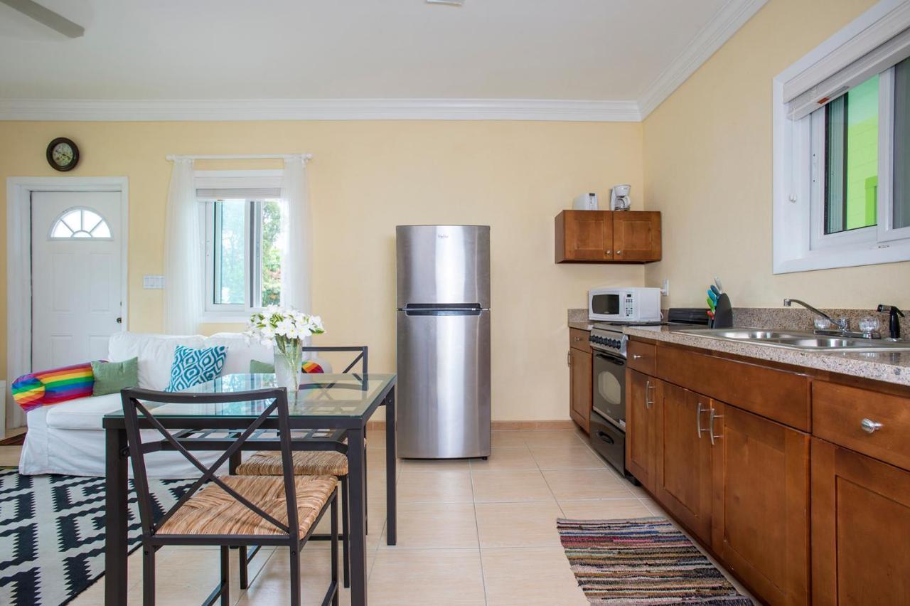 Sir Charles Guest House Palmetto Point 外观 照片