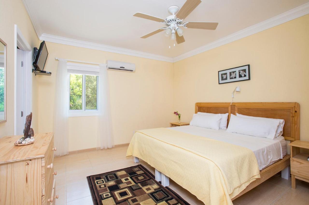 Sir Charles Guest House Palmetto Point 外观 照片