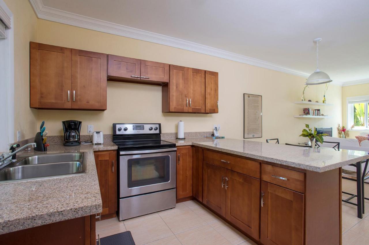 Sir Charles Guest House Palmetto Point 外观 照片